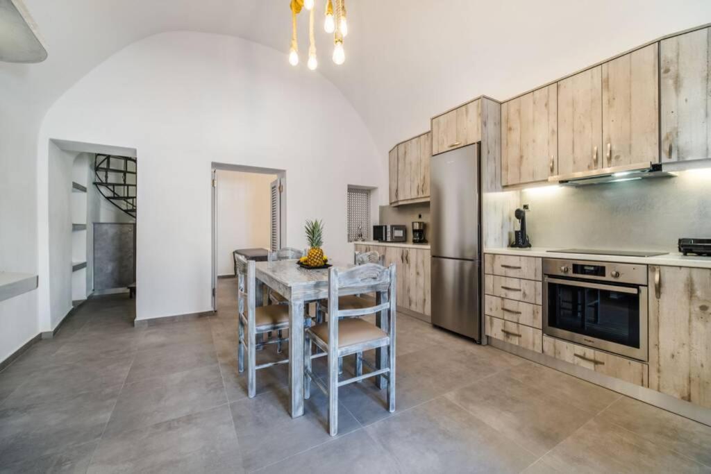 Villa Brouzos- Maisonette With Sea & Mountain View Emporio  外观 照片